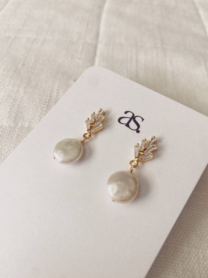 Pendientes con perla y circonita cúbica | Pendientes de novia The Camille para venta al por mayor de Aylsbury Street