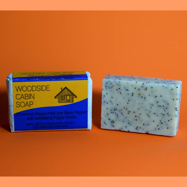 Cinnamon, Peppermint and Black Pepper with Poppy Seeds for wholesale by Woodside Cabin Soap