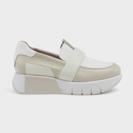 Mocassin Davinia en cuir beige tricolore pour la vente par Jose Saenz