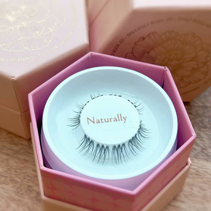 Boîte d'échantillonnage CËTTE (choisissez 4 options = 48$ au total) pour la vente par CËTTE LASH