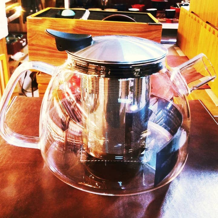 THÉIÈRE DE BUREAU pour la vente par In Nature Teas