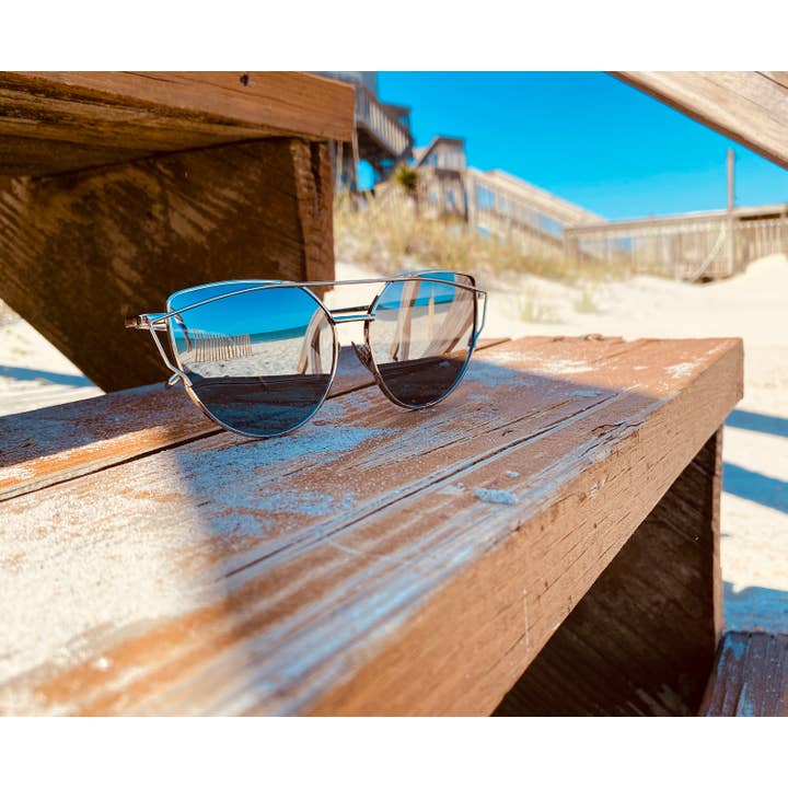 Briano Wholesale - Wholesale Sunglasses - Women's - Mirrored Metal Sunnies