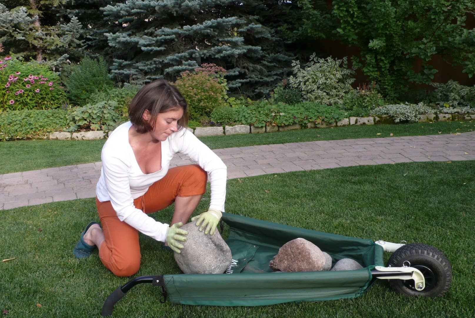 Allsop Home & Garden – wholesale Garden tool – WheelEasy LE Collapsible Wheelbarrow2