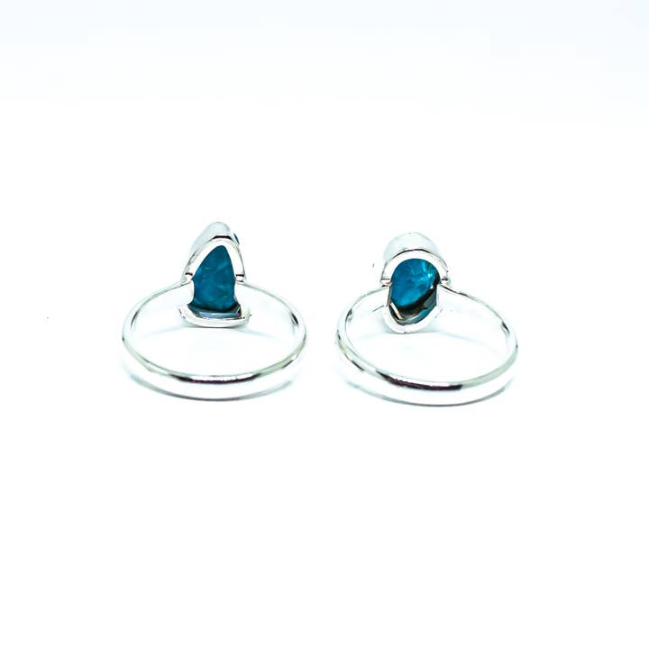 Quasar Gems USA - Wholesale Single Stone/Solitaire Ring - Blue Apatite Freeform Sterling Silver Ring