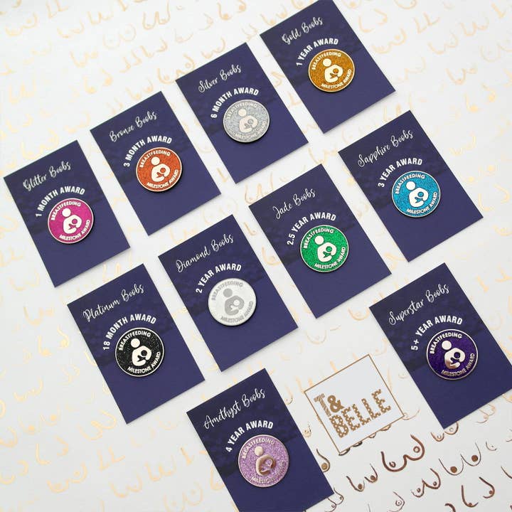 T & Belle – wholesale Lapel pin/button – Glitter boobs - One Month Breastfeeding Milestone Award Pin