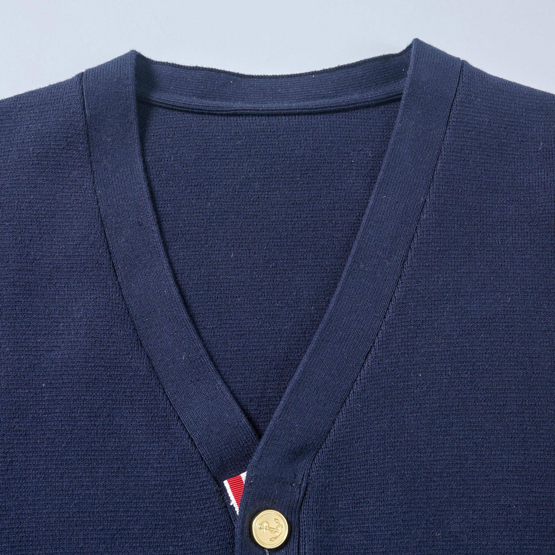 Bleu foncé Cardigan en laine brodé serpent JK201 – Style décontracté à col en V en vente sur Faire2