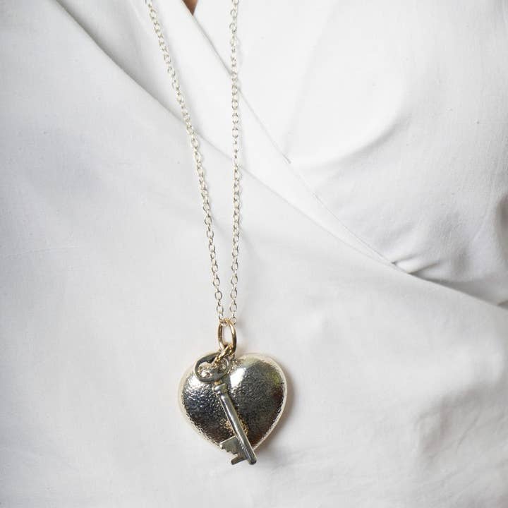 Collection Touch Me, collier « Ouvrez votre cœur » pour la vente par Dario De Maria