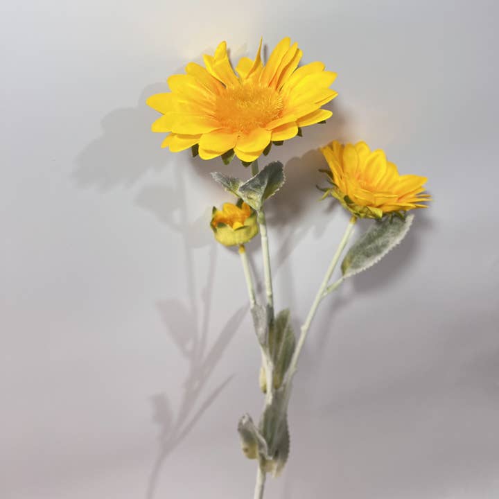 ACNITE Artist Boutique - Venta al por mayor Flores artificiales - Relleno artificial para jarrones de 3 cabezas con forma de girasoles pequeños, de imitación