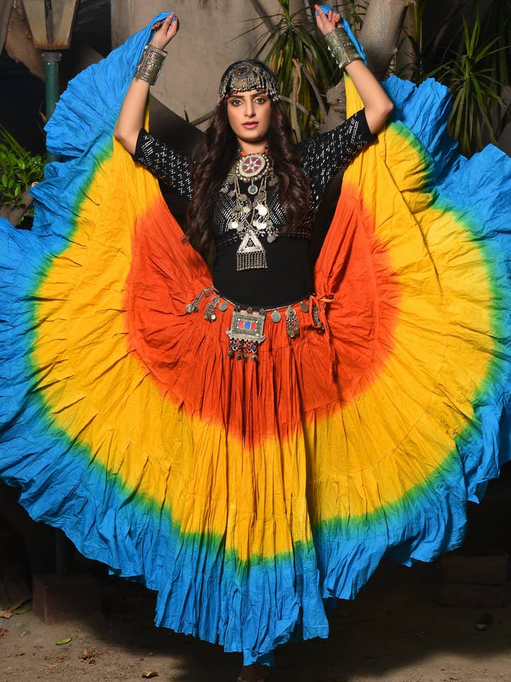 Jupe 3 tons pour la vente par Senoritas Tribal Designs