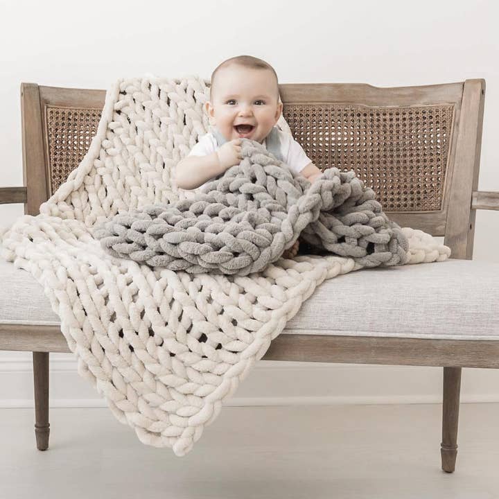 BIG LOViE - Wholesale Bedding Blanket - Kids & Baby - Infinite Chunky Knit Blanket | Minky | Little4