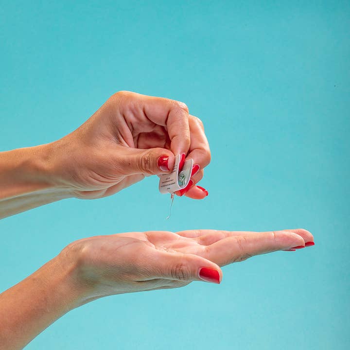 SELFCARE CURA PERSONALE – wholesale Hand sanitiser – Disposable Sanitizing Gel | 20 pcs.2