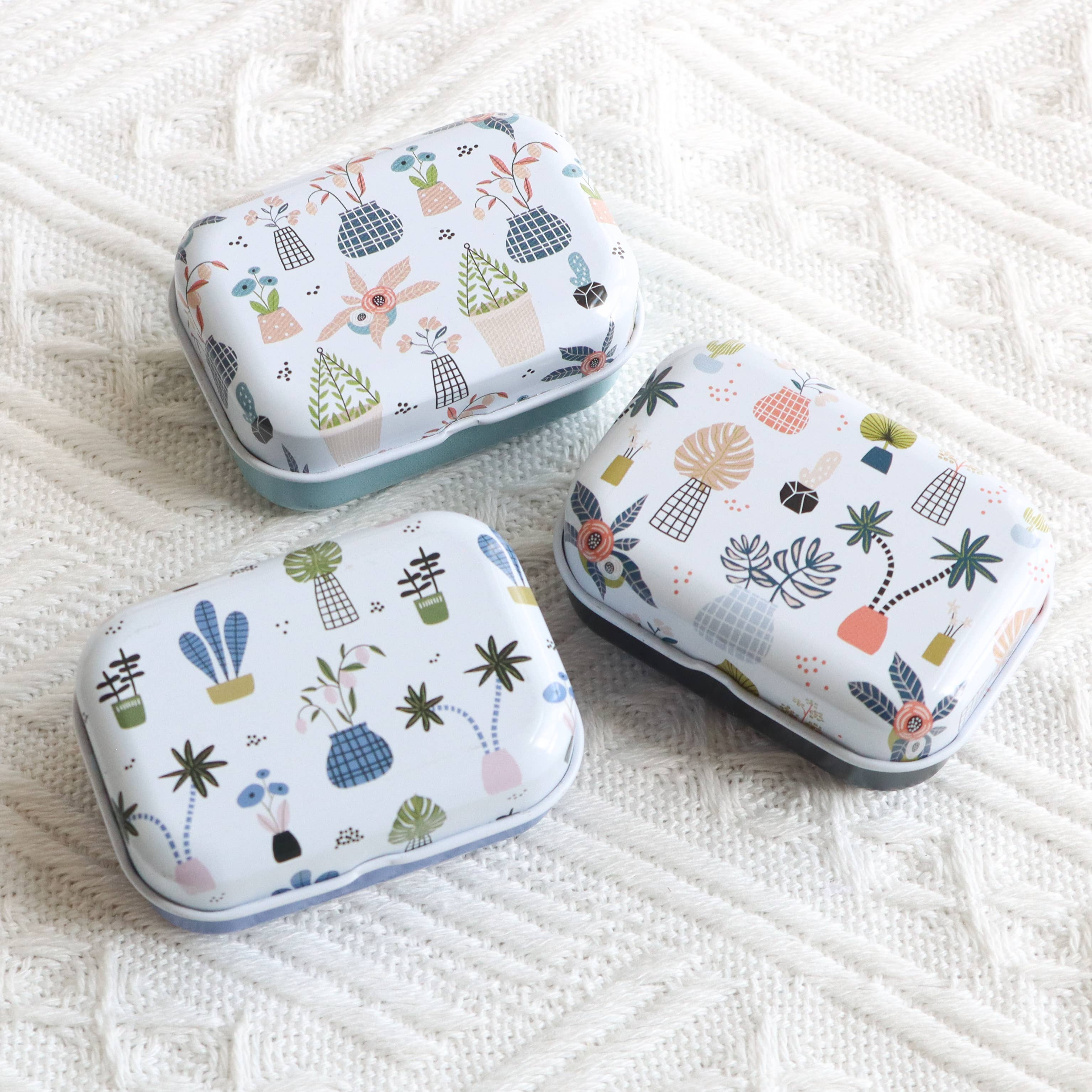 SChandworks - Wholesale Embroidery/Cross Stitch Supplies - Small Magnetic Needle Case 2