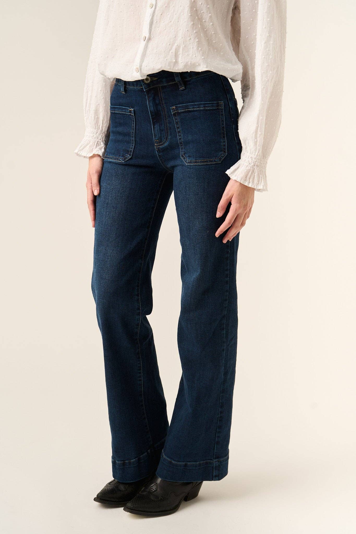 MindTraveler - Wholesale Jeans - Women's - Claudia Marino Jeans1