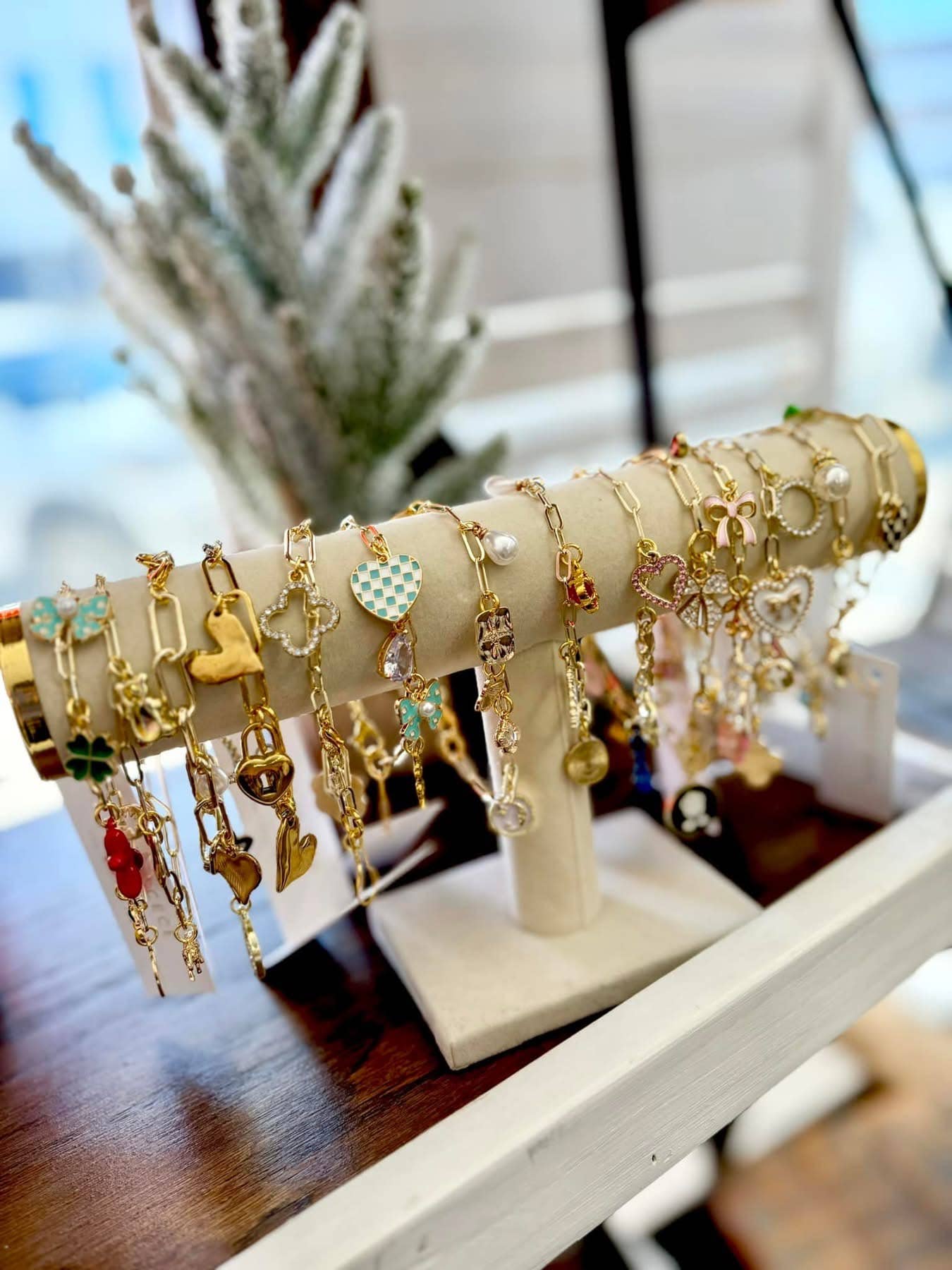 Freely Cece LLC - Wholesale Charm/Dangle Bracelet - Trendy Gold Everyday Charm Bracelet6