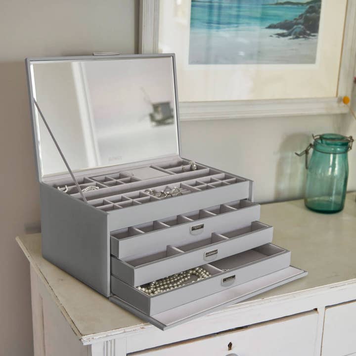 LC Designs Co Ltd – wholesale Jewellery box/organiser – Dulwich Designs Notting Hill Grey Extra Large Jewellery Box1