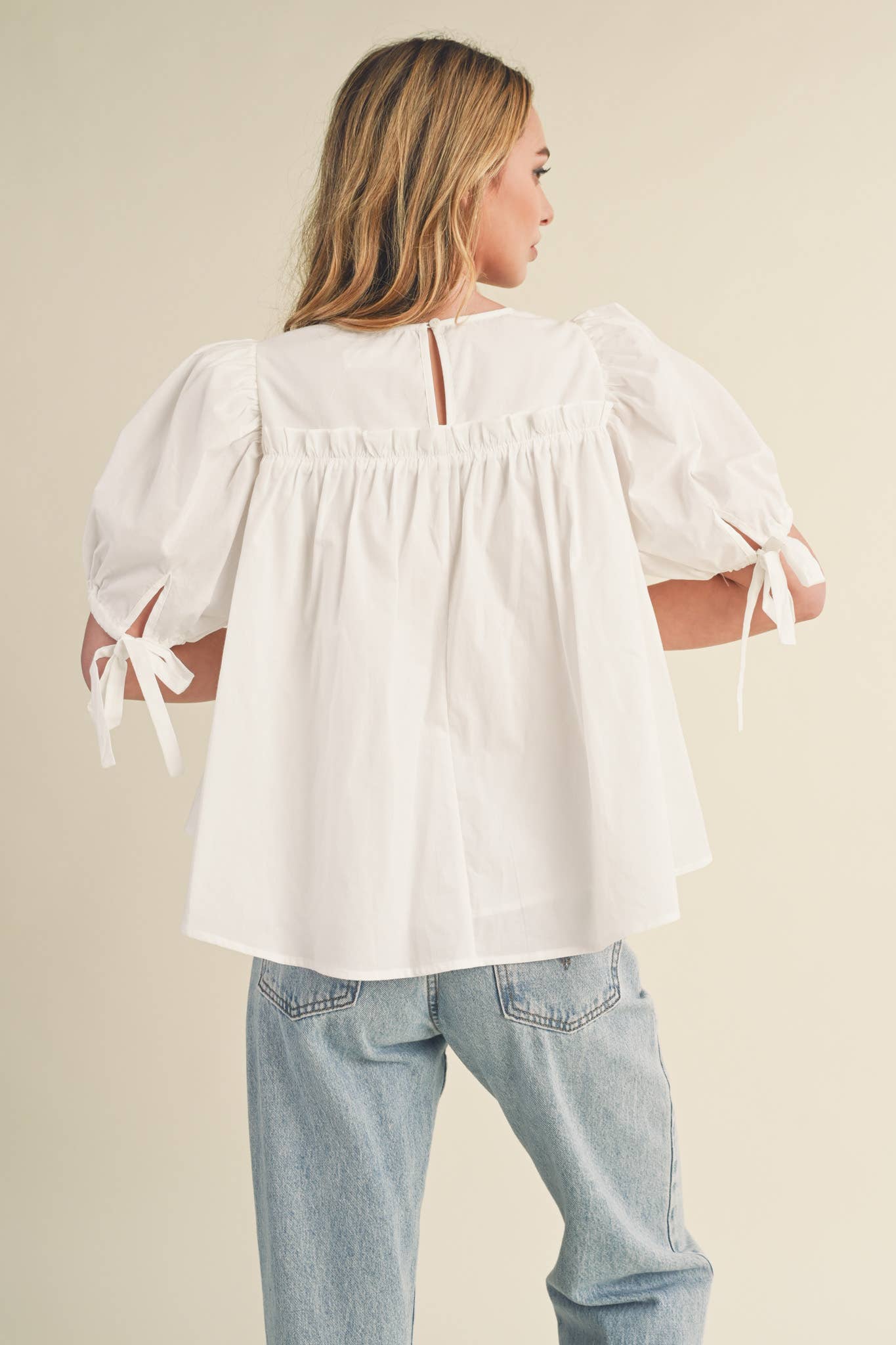 &MERCI - Wholesale Blouse - Women's - TIERED SHIRRING PUFF SLEEVE TOP MTP308152