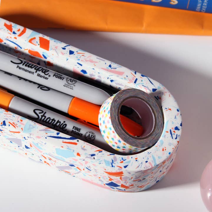 Hey Kiddo Co. - Venta al por mayor Organizadores de escritorio - Bandeja de papelería de terrazo rosa, lila, naranja y cobalto1