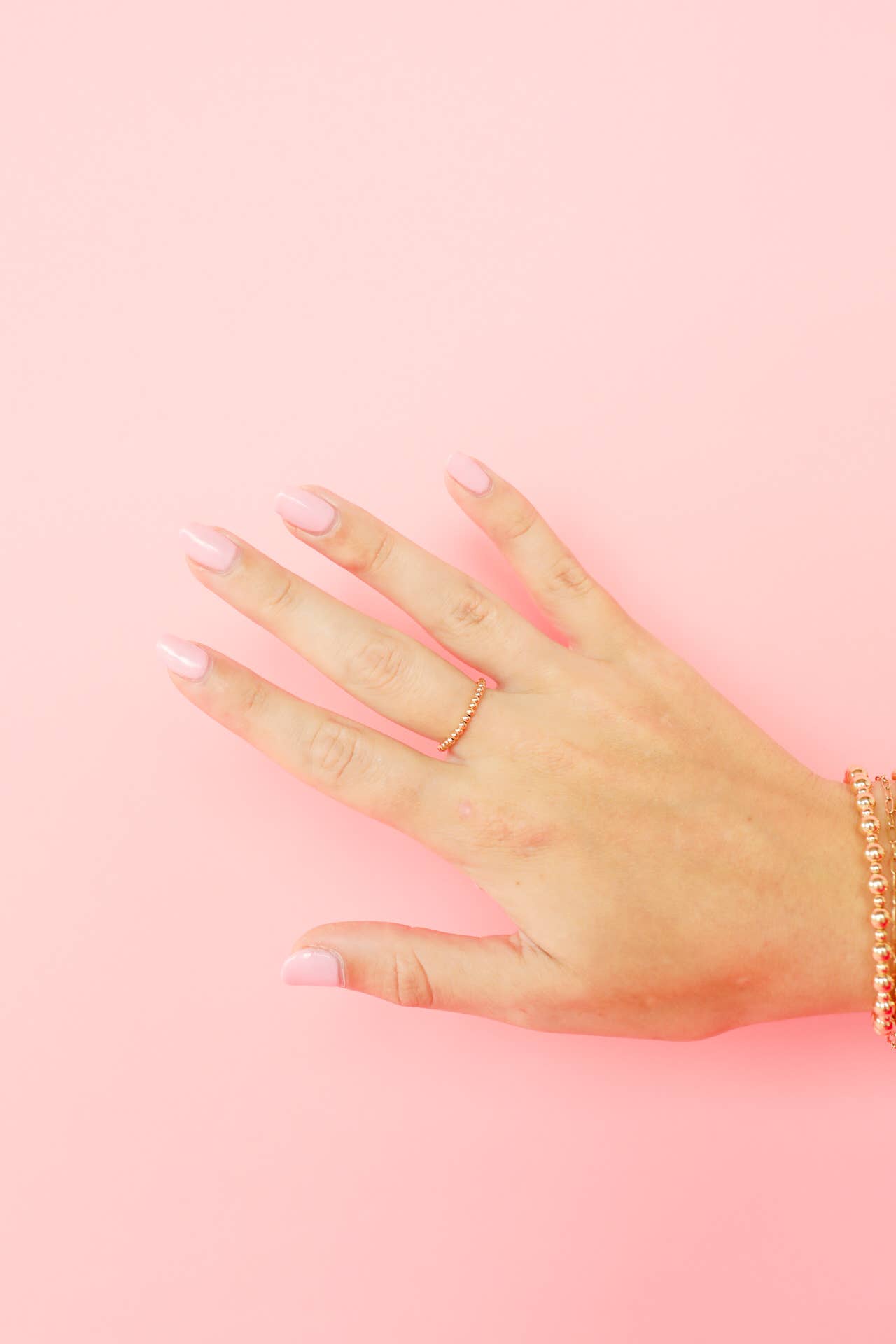 Beaded Blondes - Vente Anneau/bague à empiler - Anneau perlé Lexi en or3