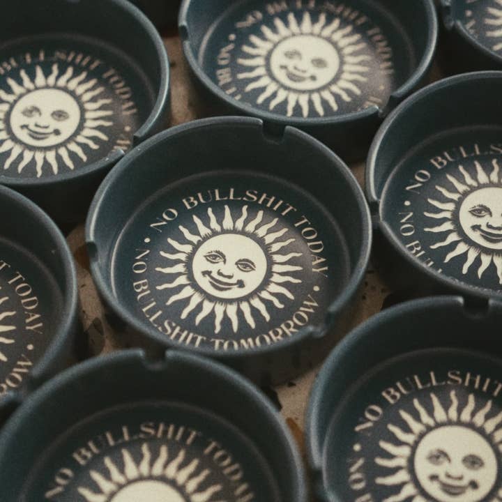 Real Fun, Wow! - Wholesale Ashtray - 'No Bullshit' Ashtray