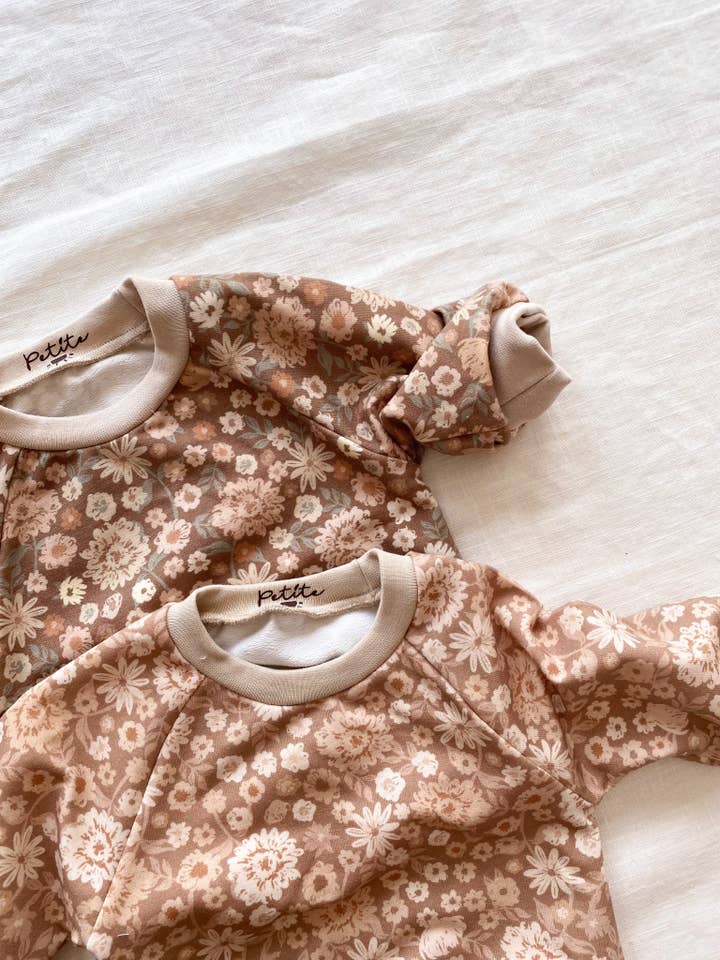 PETITE EvelinaApparel - Wholesale Knit Sweater - Baby - Baby cotton sweater / vintage floral