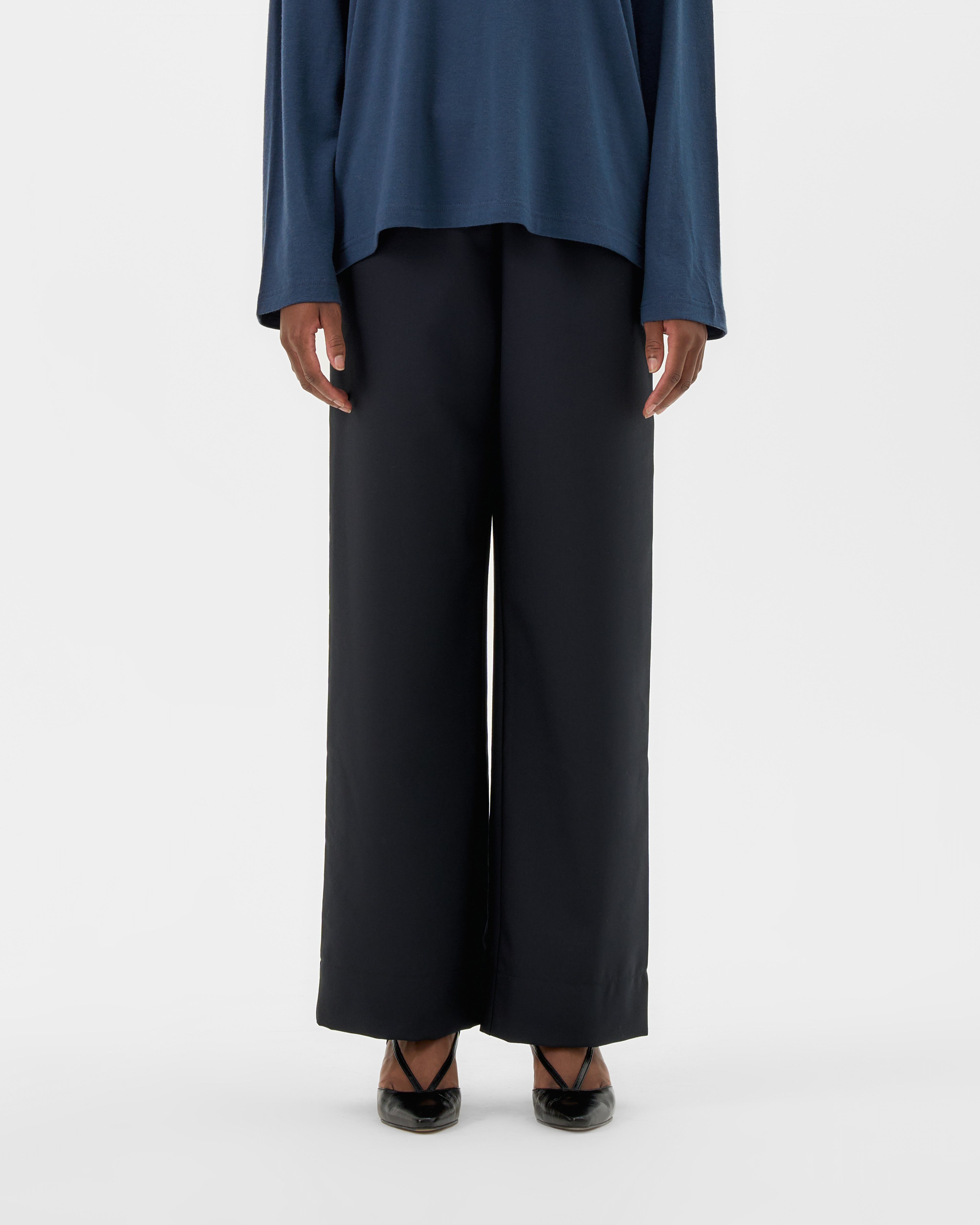 VALERIE C. - Wholesale Pants - Women's - Classic Loose Pants - Dark Navy0