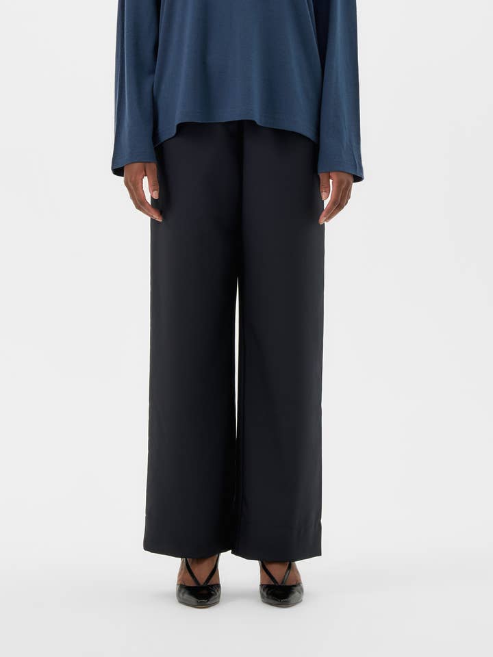 VALERIE C. - Vente Pantalon – femme - Pantalon Classique Ample - Bleu Marine Foncé0