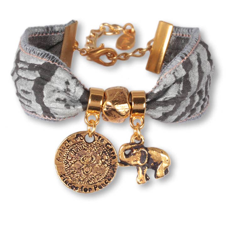 Light and Shadow Hakuna Matata Bracelet with lobster clasp for wholesale by Anísch de la Cara