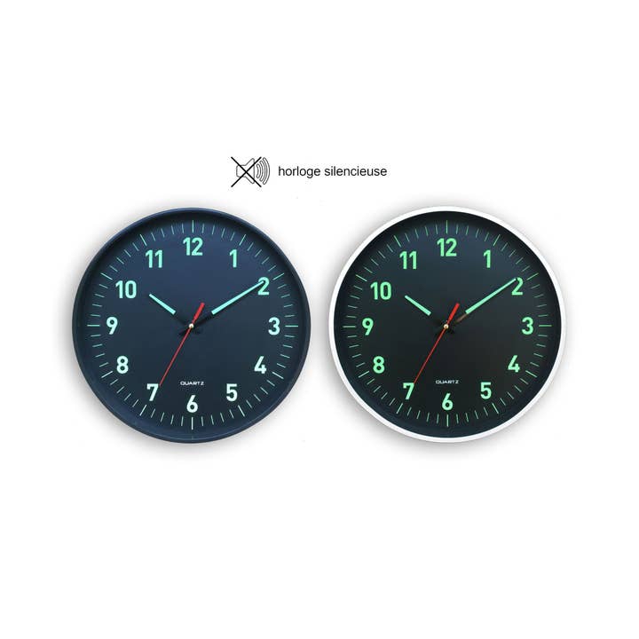 CP INTERNATIONAL - Wholesale Wall Clock - Clock with Numbers + Phosphorescent Hands 20 cm Silent