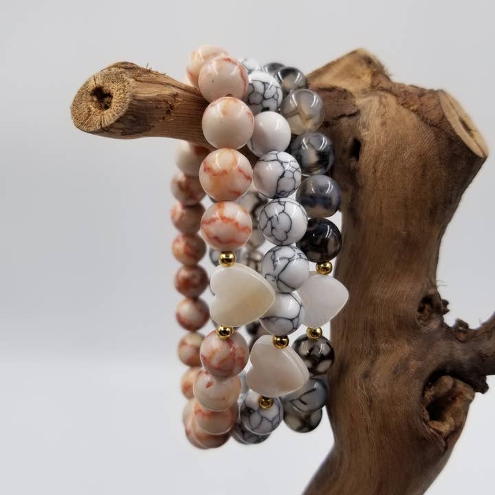 Natural Stone White Shell Heart Bracelet for wholesale by CHAKRA JEWELRY