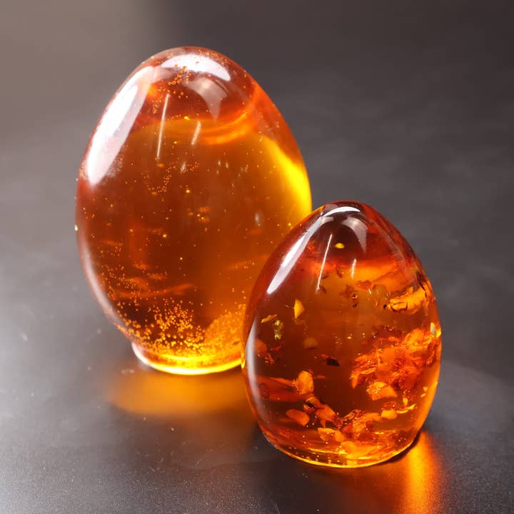 Osterbernstein-Geschenk – Luxuriöse handgefertigte Bernsteineier von KIZIMA USA für den Großhandel von KIZIMA