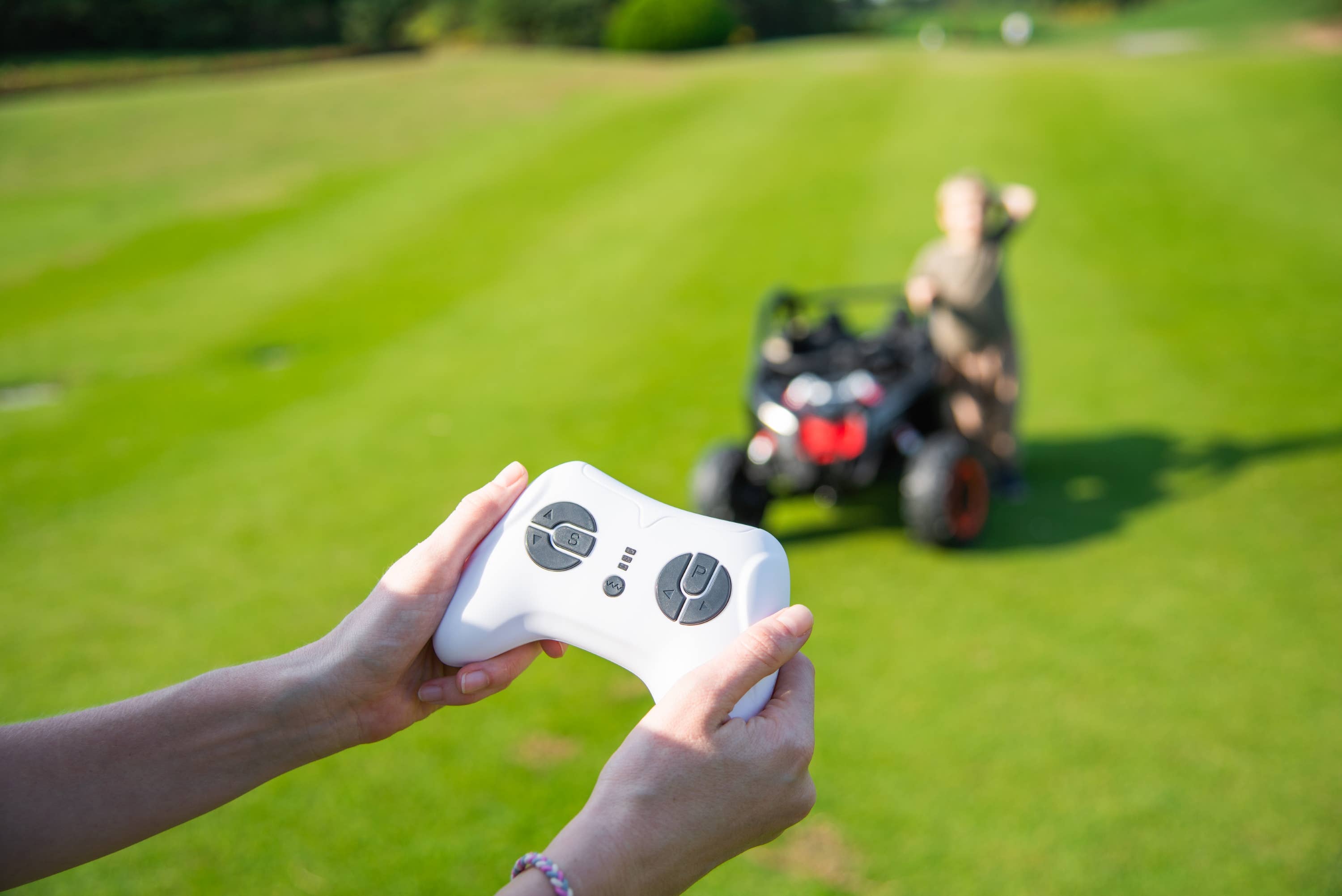 Freddo Toys - Wholesale Toy Car/Truck - Kids - 2x24V 4x4 Can Am Maverick 2 Seater Ride on UTV for Kids26