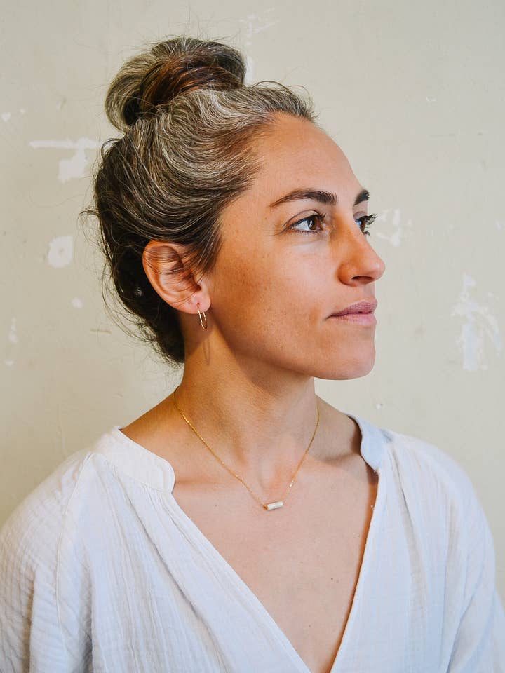 Pendientes Endless Hoop para venta al por mayor de Heritage & Bloom