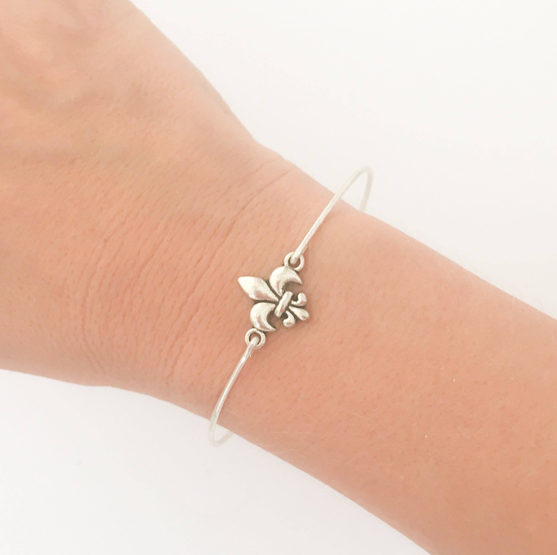 Frosted Willow - Wholesale Cuff bracelet - Fleur de Lis Bracelet1