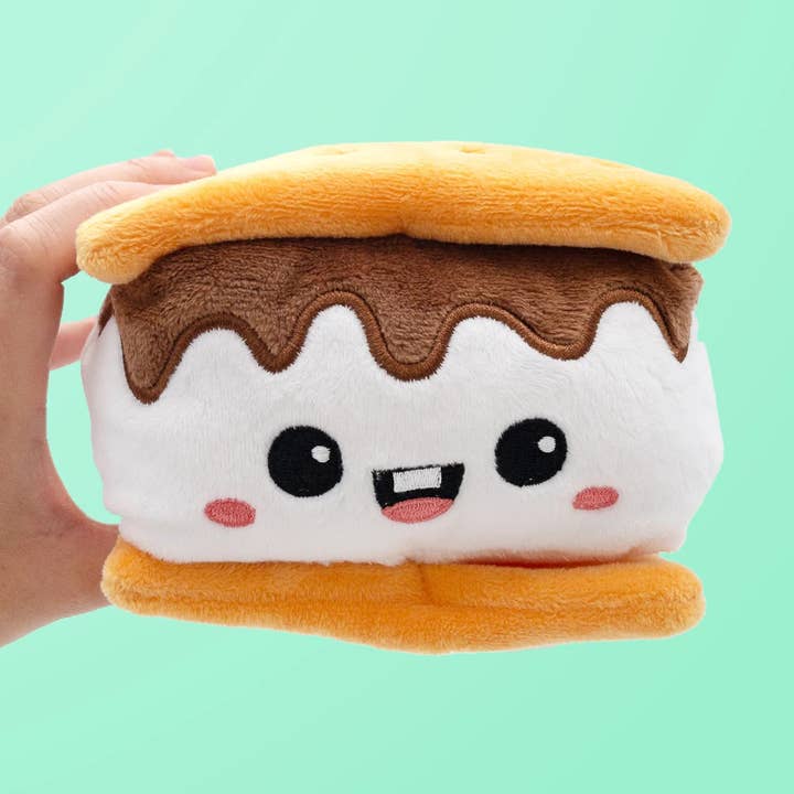 Peluche S'mores pour la vente par Pals & Co.