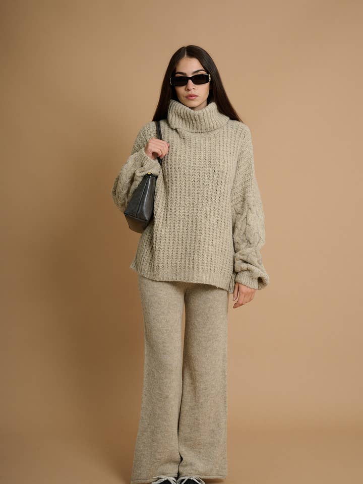 Pantalon en maille douce au design minimaliste pour la vente par AMELÉ