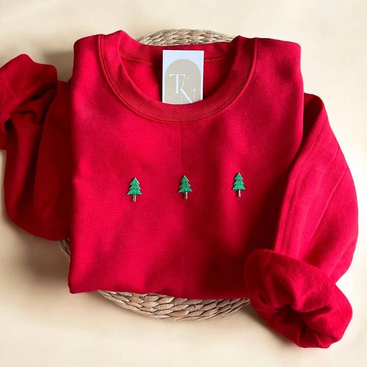 Feestelijke trui met kerstbomen, wintersweatshirts voor wholesale door Threads And Needles, INC.
