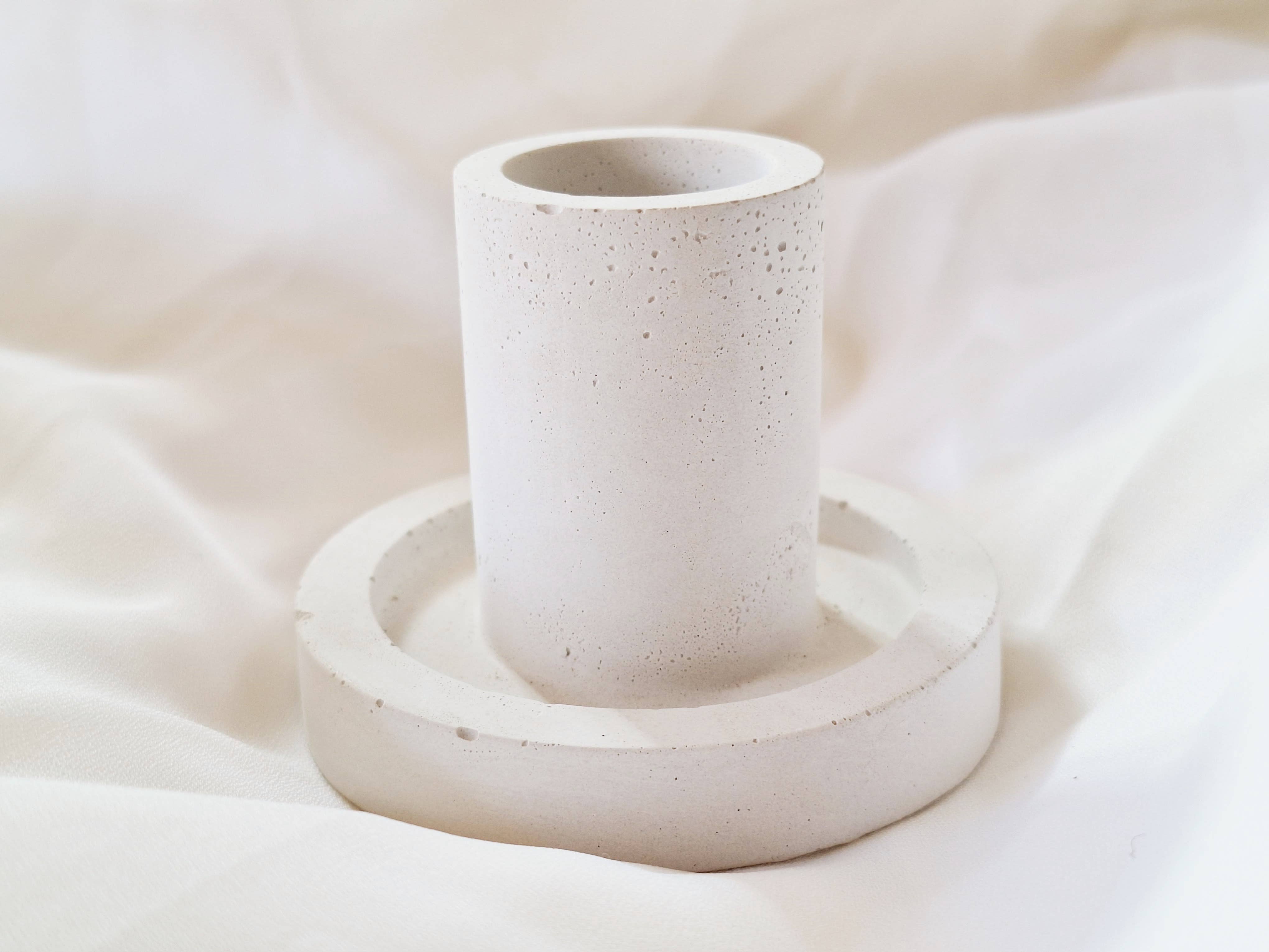 Your Nice Things - Candles - – Großhandel Kerzenhalter – Runder Kerzenhalter aus grauem Zement1