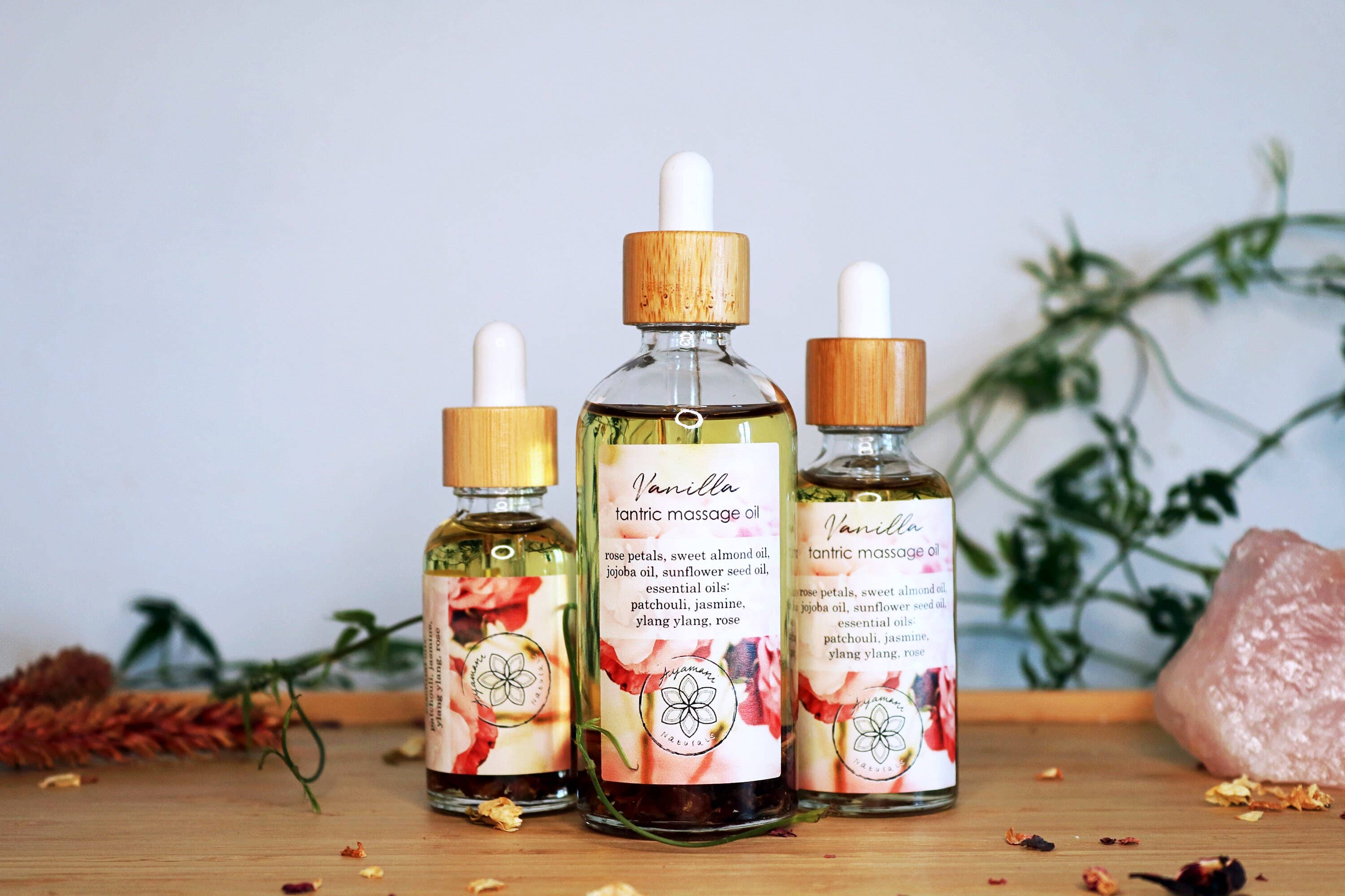 Ayamani Naturals - Vendita all'ingrosso Olio/gel per massaggi - Olio da massaggio sensuale "Vanilla" tantrico, con petali di rosa7