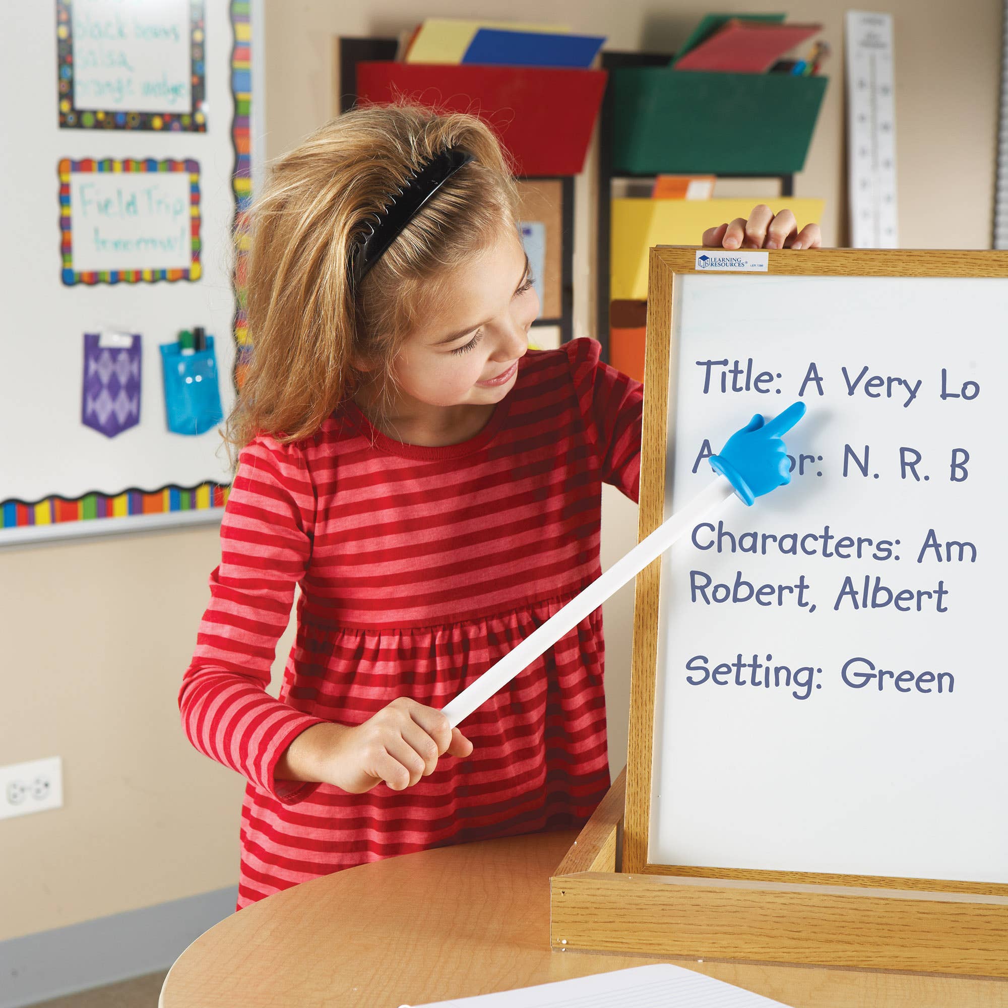 Learning Resources - Vente Lot de jouets – enfant - Pointeurs à main arc-en-ciel de 15 pouces, ensemble de 10 sur présentoir3