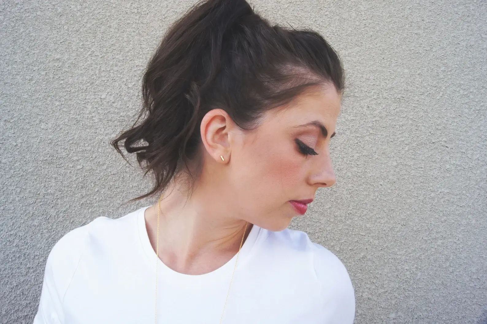 Wild Juniper - Venta al por mayor Pendientes de botón/aretes de poste - Pendientes dorados, hipoalergénicos, con forma de barra pequeña7