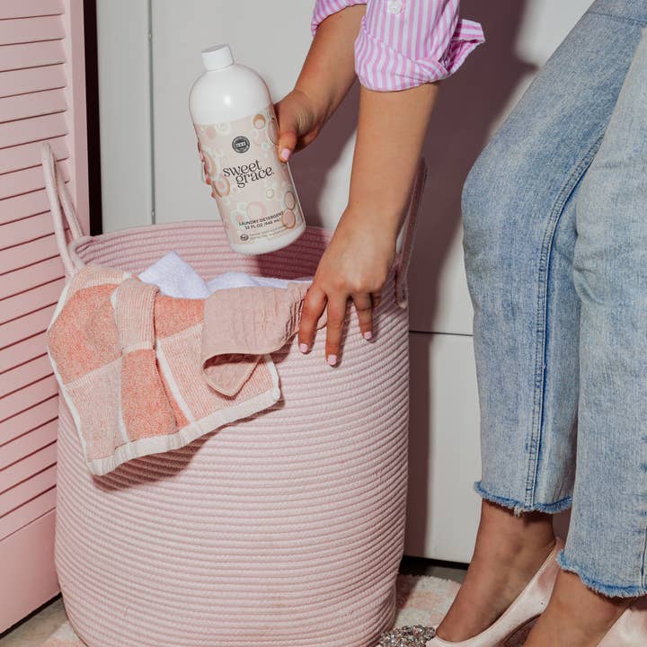 Bridgewater Candle Company - Wholesale Liquid Laundry Detergent - Sweet Grace 32oz Laundry Detergent4