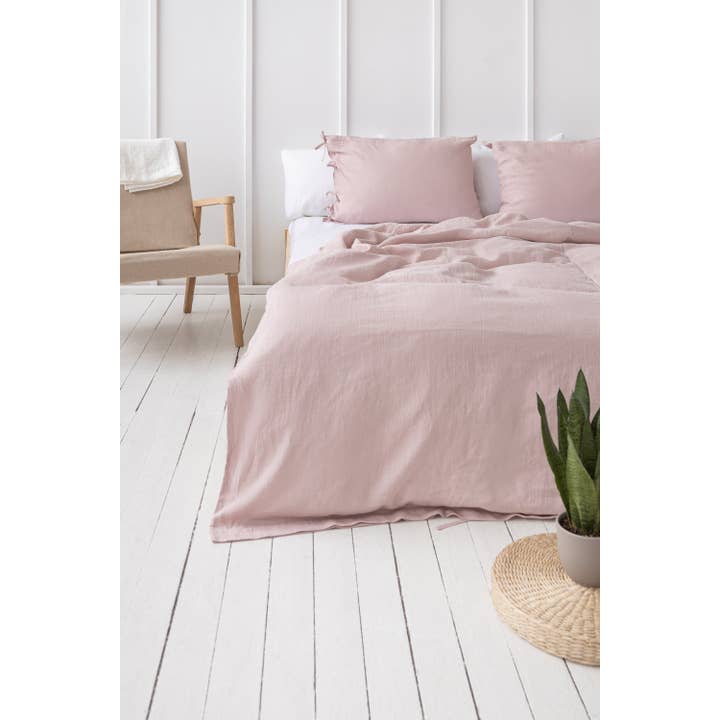 Linen Couture - Wholesale Bedding Set - Pale Pink linen bedding set with ties