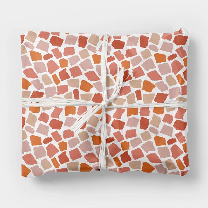 Emballage cadeau de collage en papier déchiré pour la vente par The Design Craft