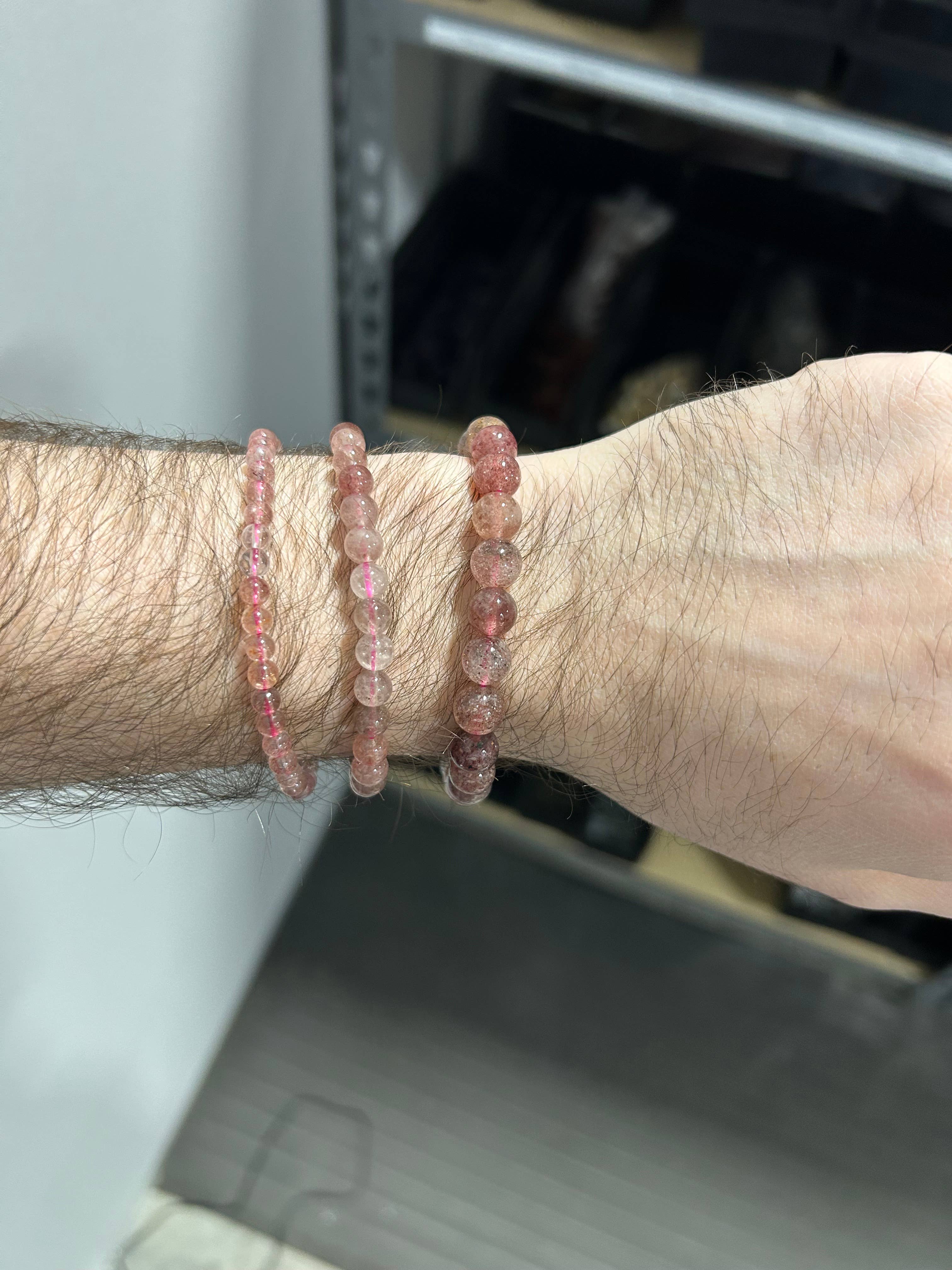 Pebble House – Engroshandel Perlearmbånd – Jordbærkvarts Armbånd 4mm/6mm/8mm - Krystaller & Sten1