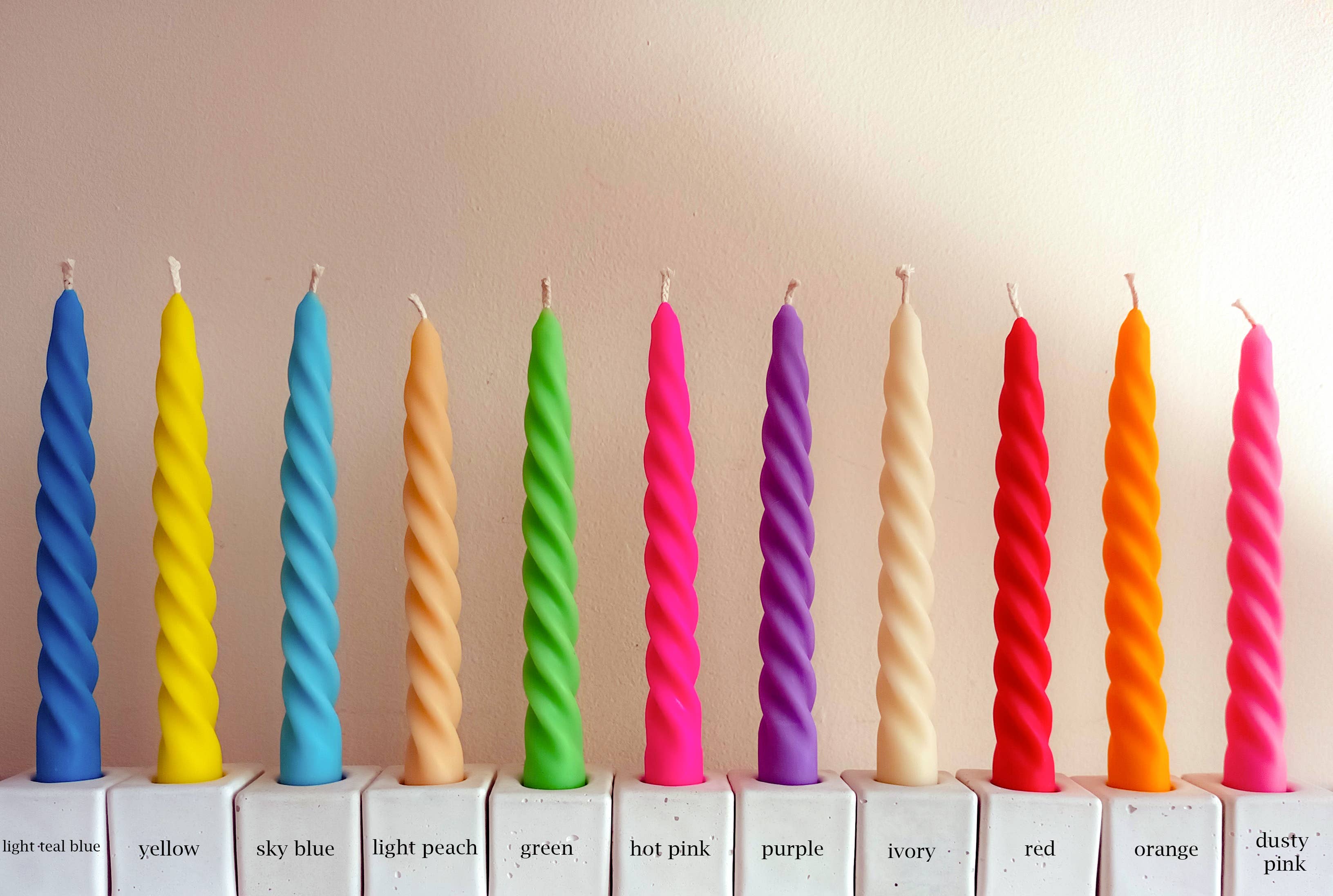 Beelight Candles - Vente Bougies/bougeoirs coniques - Bougie de dîner en cire d'abeille et cire de soja torsadée1