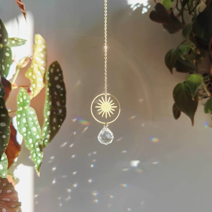 Atelier Intuitive - Vendita all'ingrosso Acchiappasole - HELIOS • Mini cattura sole in ottone e cristallo di vetro4