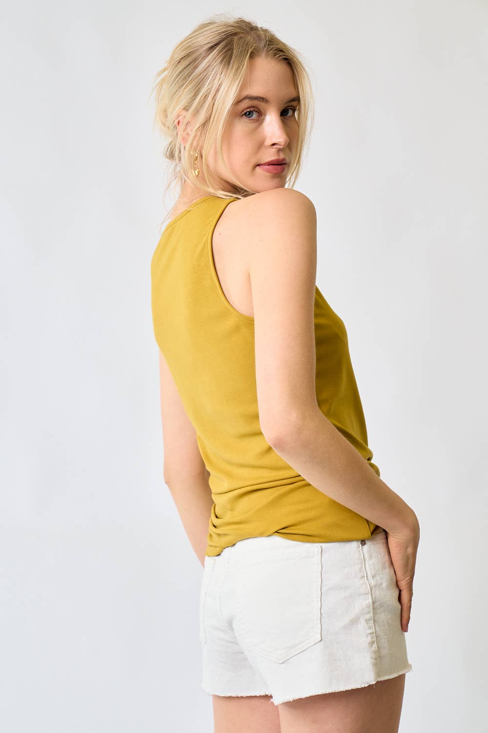 Doe and Rae – wholesale Tank top – Women′s – Henley Knit Tank - 41363T6