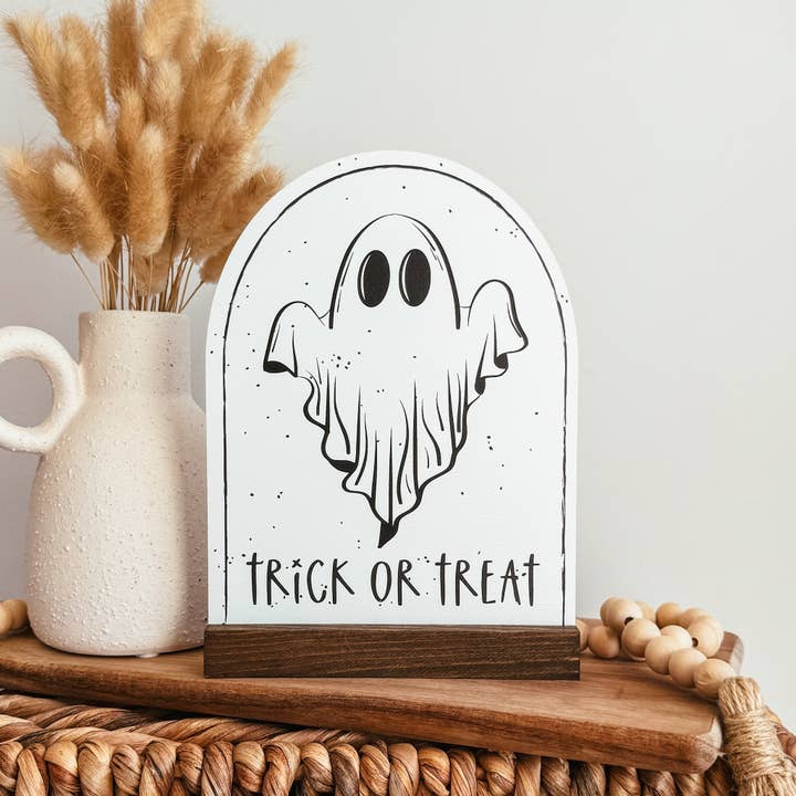 Enseigne Mini Arche Trick Or Treat | Enseigne d'Halloween pour la vente par Knotty Design Co.