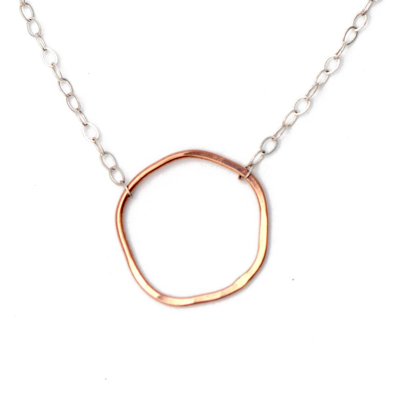 Britta Ambauen Jewelry - Vente Colliers à pendentif - Collier cercle imparfait2
