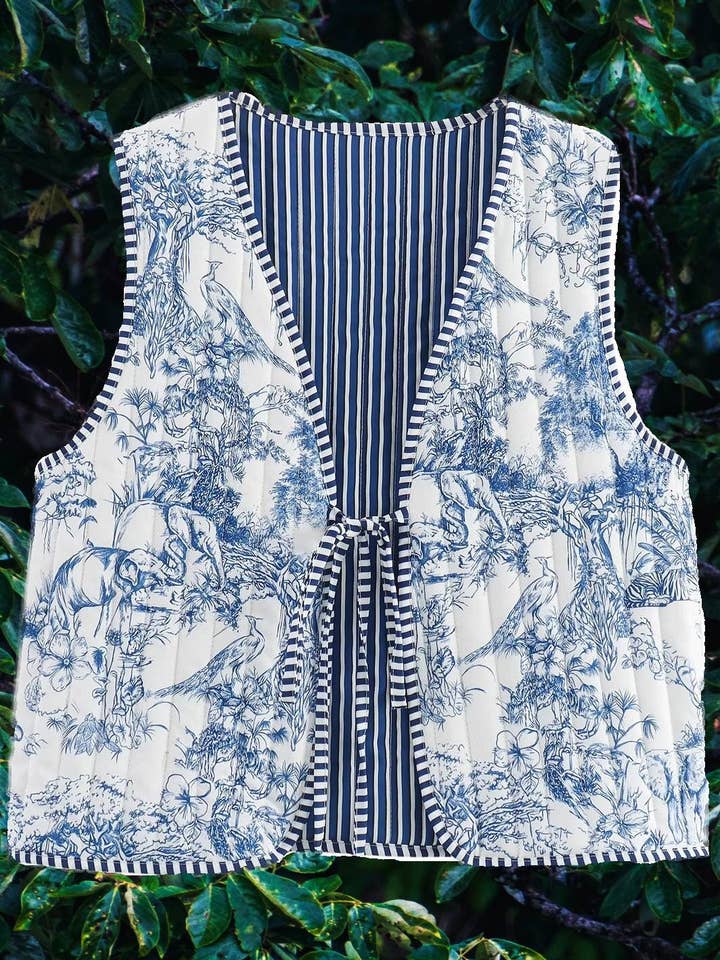 Oriental porcelain printed Tie front Floral quilted vest for wholesale by Rosa Clothing